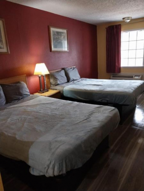 2 Queen Beds Hotel Room 111